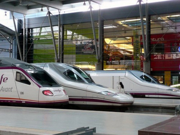 Quel pays constitue l'axe de l'internationalisation de Renfe ?