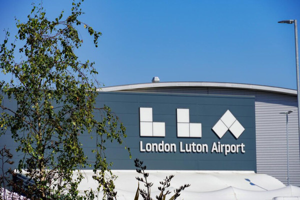 La guerre des investisseurs éclabousse Aena sur les actions de Londres Luton