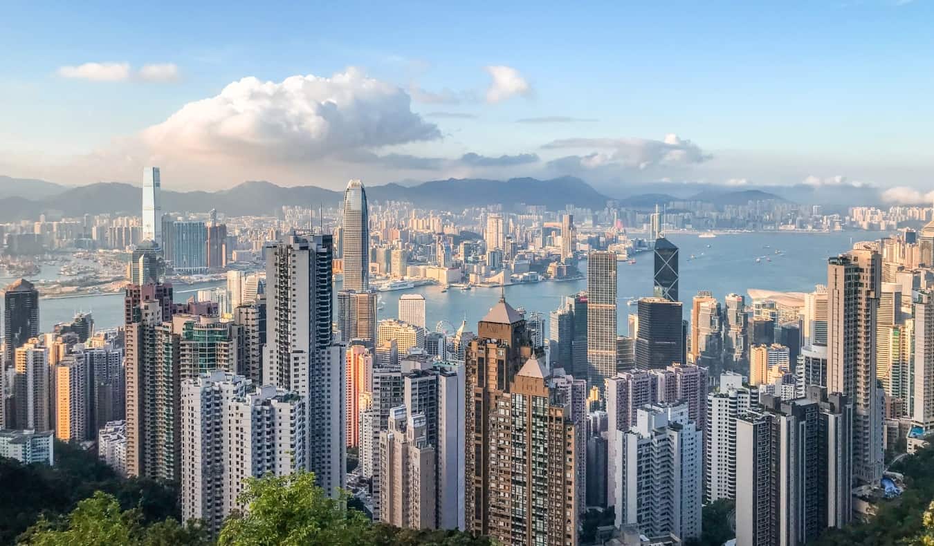 La ligne d'horizon du gratte-ciel de Hong Kong d'en haut