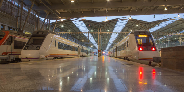 Les trains sont des retards avec l'origine et la destination málaga en raison de fortes pluies