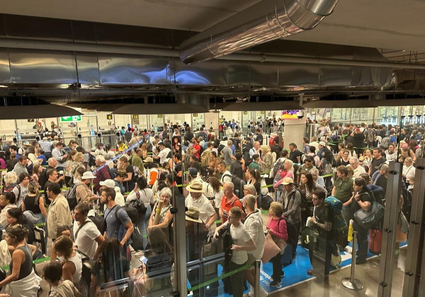 Droits des passagers pour une défaillance informatique à l'aéroport de Madrid