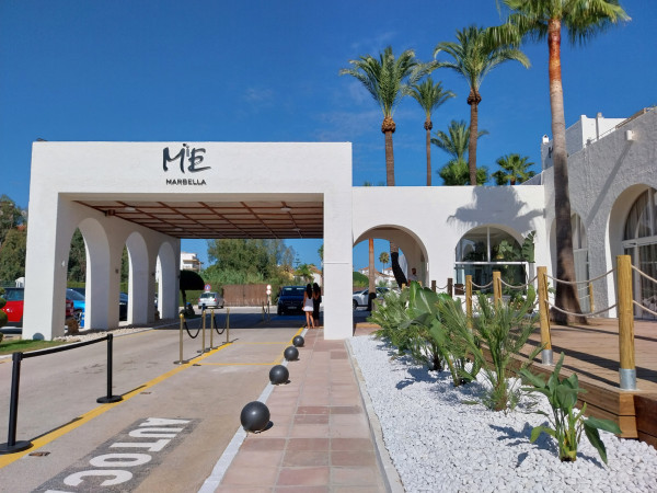 Ceci est la nouvelle moi Marbella, l'explosion de luxe naturelle et le cosmopolite