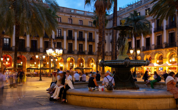 Le tourisme Fobia et l'histoire des médias négatifs font de l'occupation à Barcelone