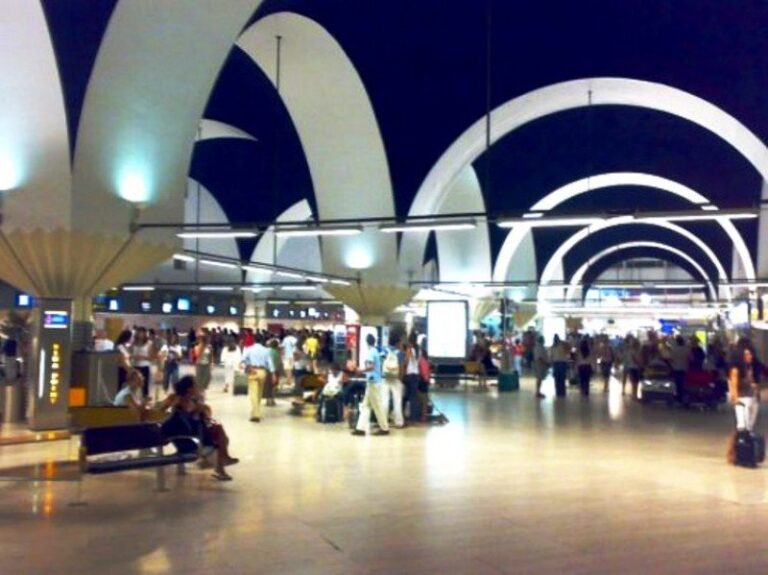 Quels sont les meilleurs aéroports d'Espagne et pourquoi les passagers les apprécient-ils ?