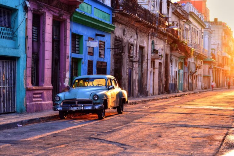 Les hôtels espagnols à Cuba, confrontés au dilemme de résister ou de partir