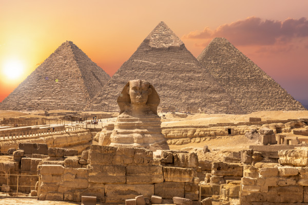 Sans file d'attente, sans chaleur et sans claustrophobie : visitez gratuitement les pyramides de Gizeh depuis votre mobile