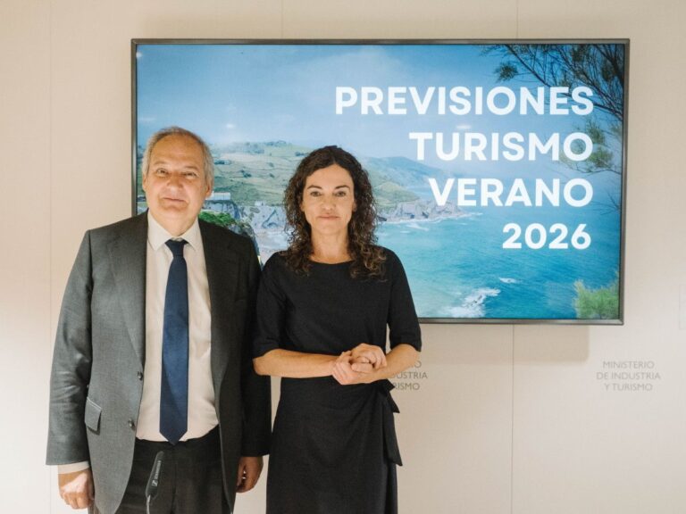 Combien de touristes internationaux visiteront l’Espagne cet été et combien ils dépenseront