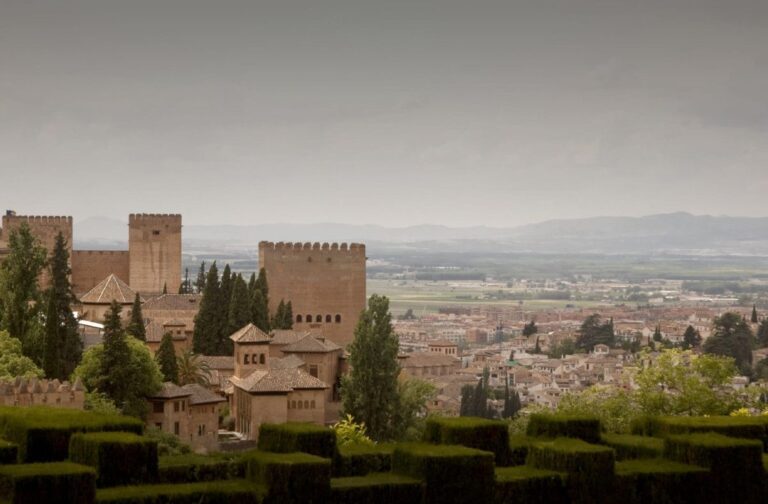 Grenade : une partie de l'Alhambra est évacuée et les musées sont fermés en raison de nouveaux tremblements de terre